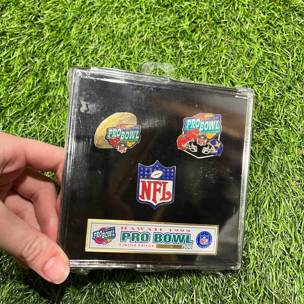 Vintage 1999 Hawaii Pro Bowl Limited Edition Collectors Pin Set 10/300